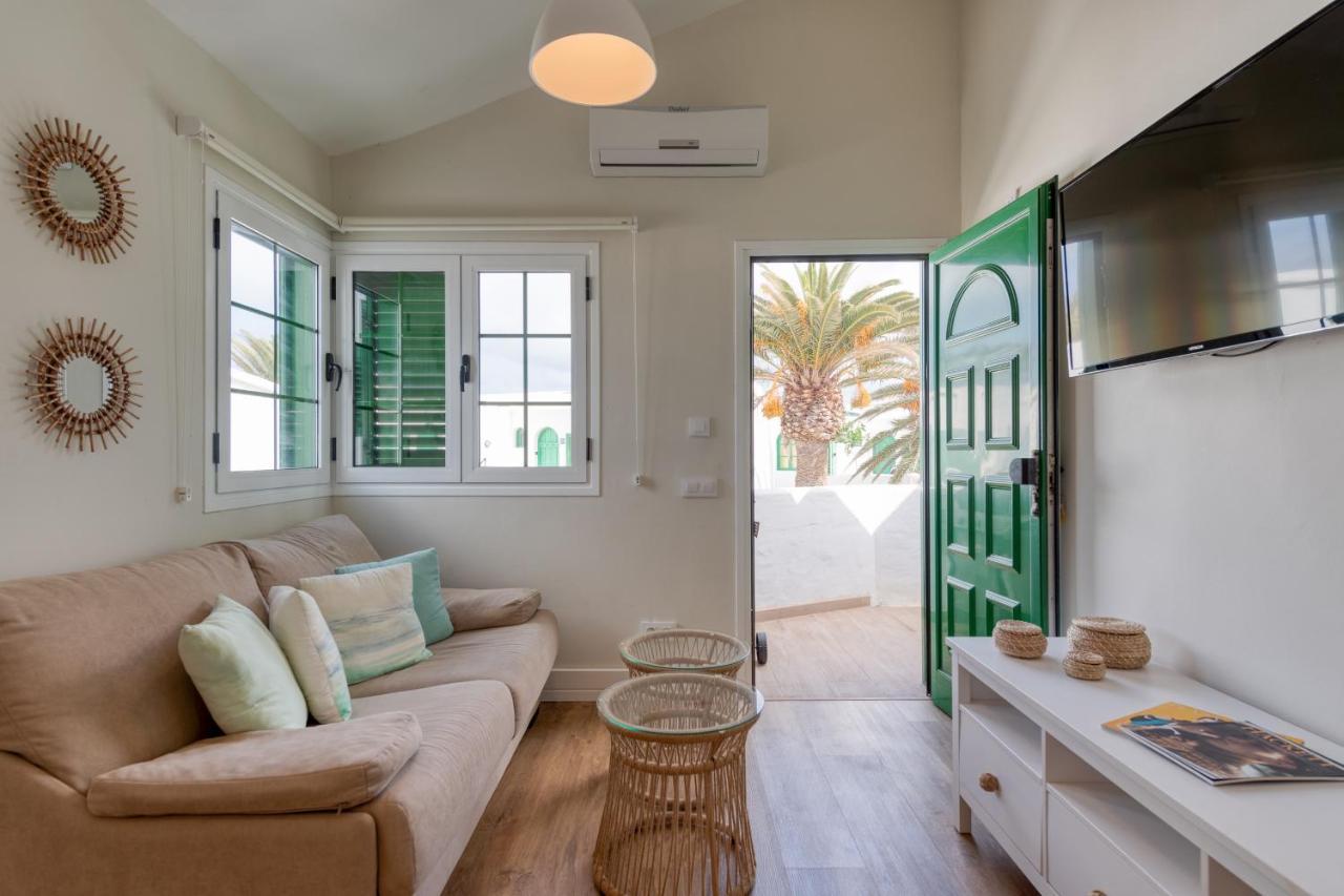 Homeforguest Modern And New Beachfront Apartment 拉·奥利瓦 外观 照片